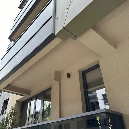 Apartamento Ideal For Families & Couples With Free Private Garage Parking